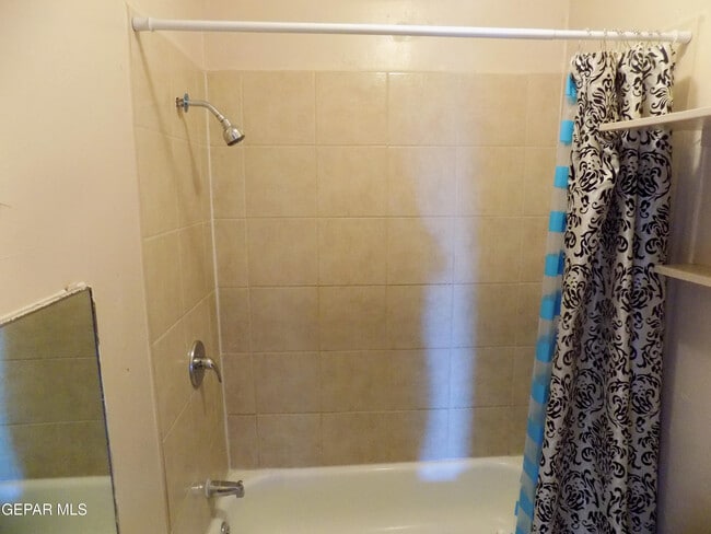 Building Photo - 3609 Sacramento Ave