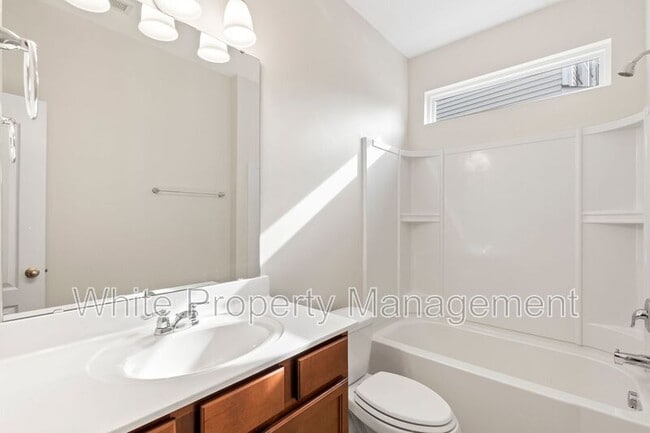 Building Photo - 10934 River Oaks Dr NW