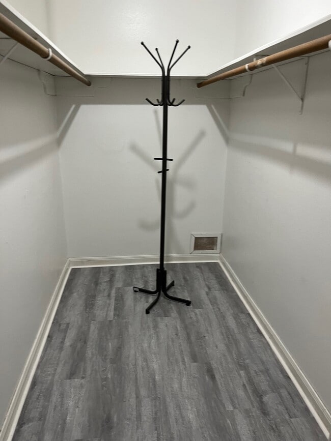 Building Photo - 1500 Woodhead St