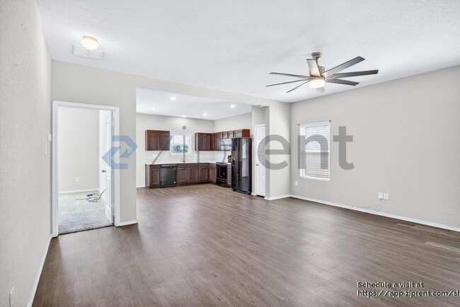 Building Photo - 5706 Cicada Cir