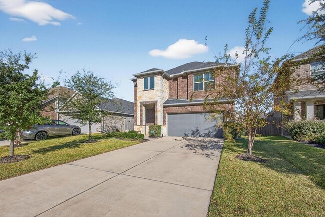 Building Photo - 31218 Pinebrook Falls Ln