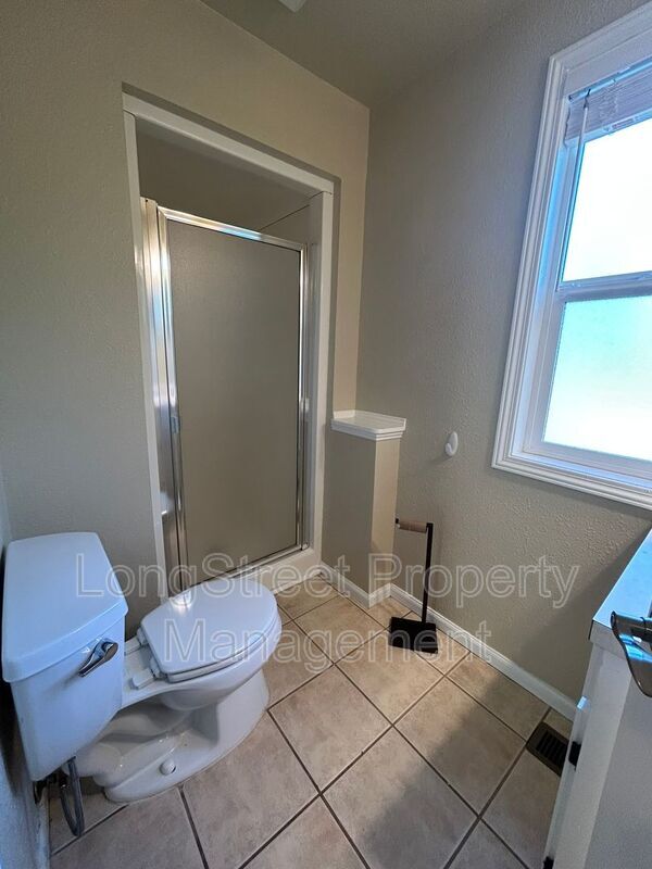 Building Photo - 4181 NW Jasmine Pl