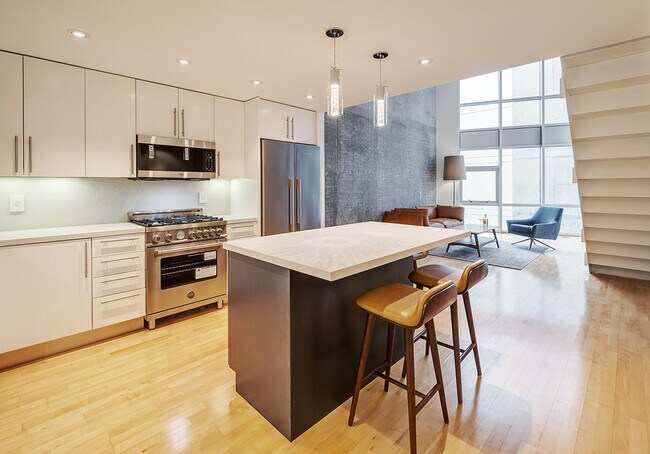 Building Photo - 200 Brannan St