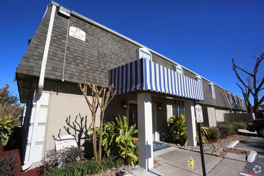 Riviera at Clear Lake 16457 El Camino Real Houston TX 77062 Apartment Finder