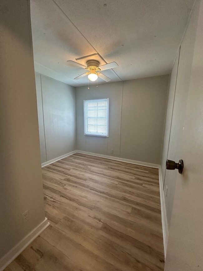 Building Photo - Newly Updated 2Bed/1Bath Mobile Home in Richlands - Close to Camp Lejuene
