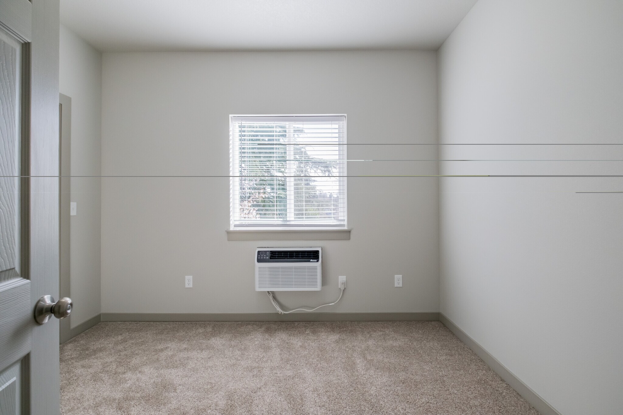 Building Photo - 384 24th St NE