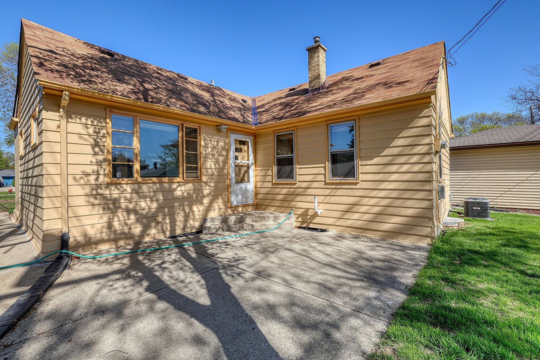Building Photo - 4834 N 106th St