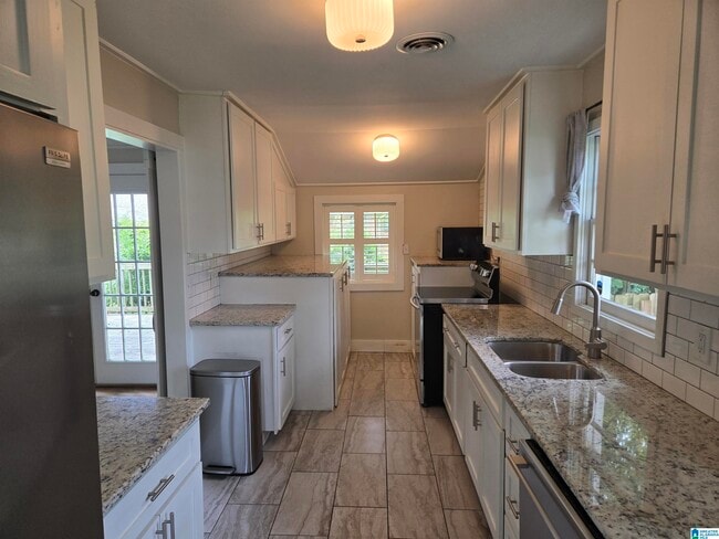 Building Photo - 109 Knoll Crest Dr