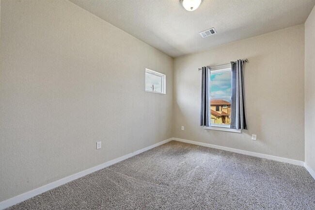 Building Photo - 3303 Elija St