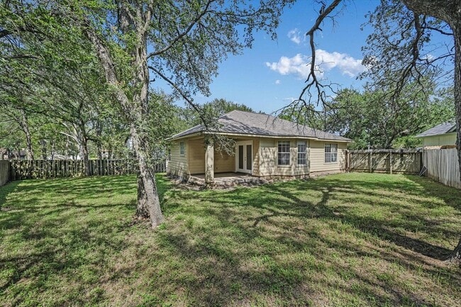 Building Photo - 108 N Mockingbird Cir