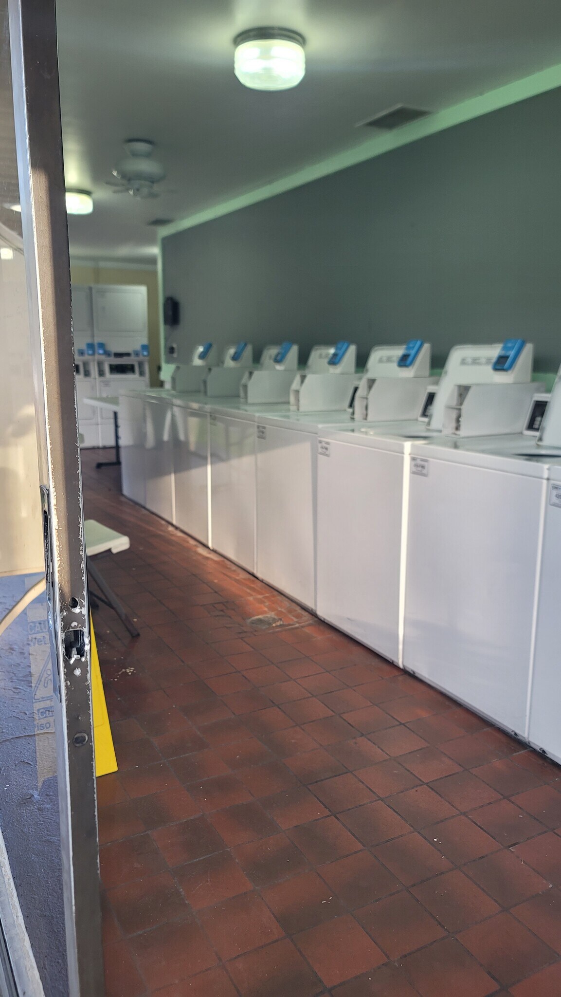 Laundry - 3447 E Fort King St