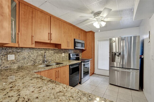 Building Photo - 3051 NW 46th Ave