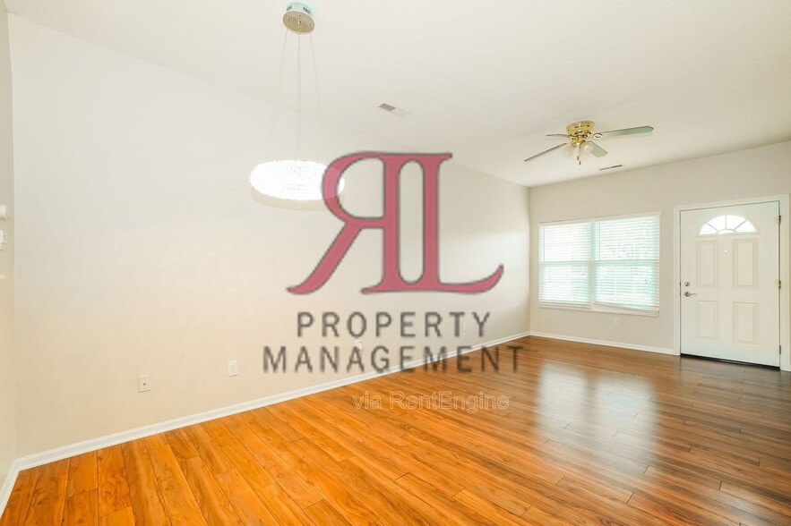 Building Photo - 146 Portrait Cir