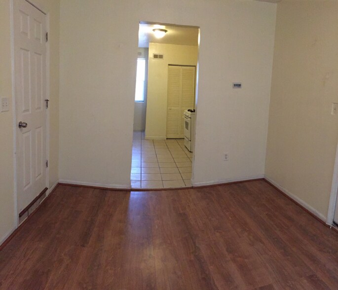 Building Photo - 4851 S Ashland Ave