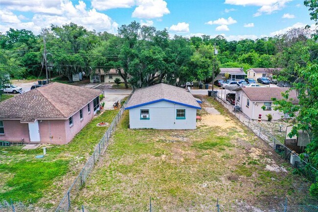 Building Photo - 225 W Northside Dr
