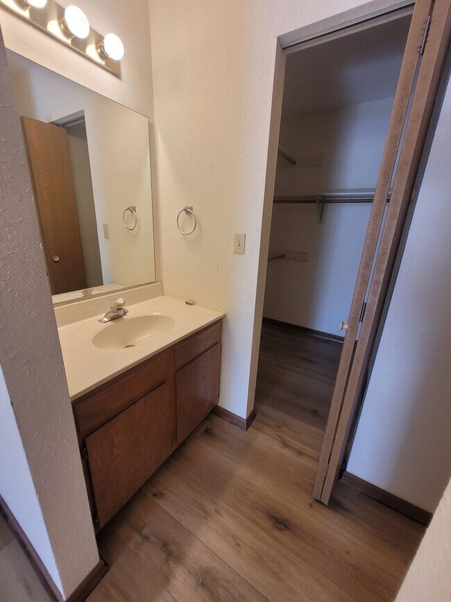 Building Photo - 2301-2303 Monmouth Ct