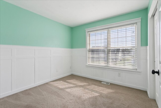 Building Photo - Grist Mill Estates - Hampton