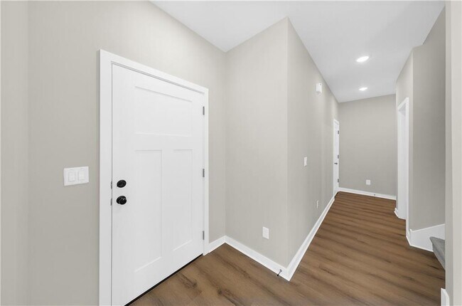 Building Photo - 601 Cosmos St