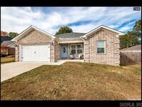 Building Photo - 13 Woodhaven Dr