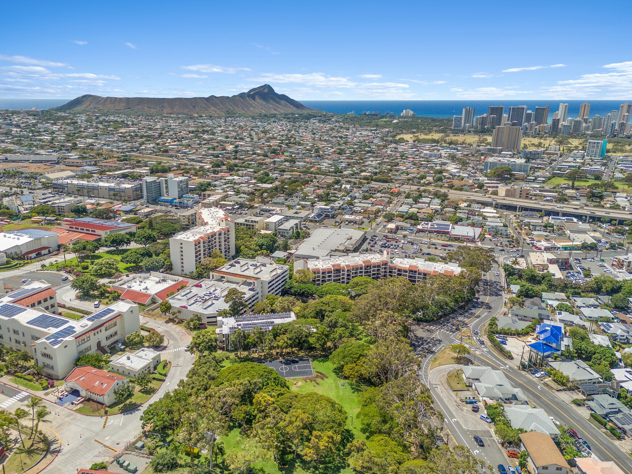 Building Photo - 3138 Waialae Ave