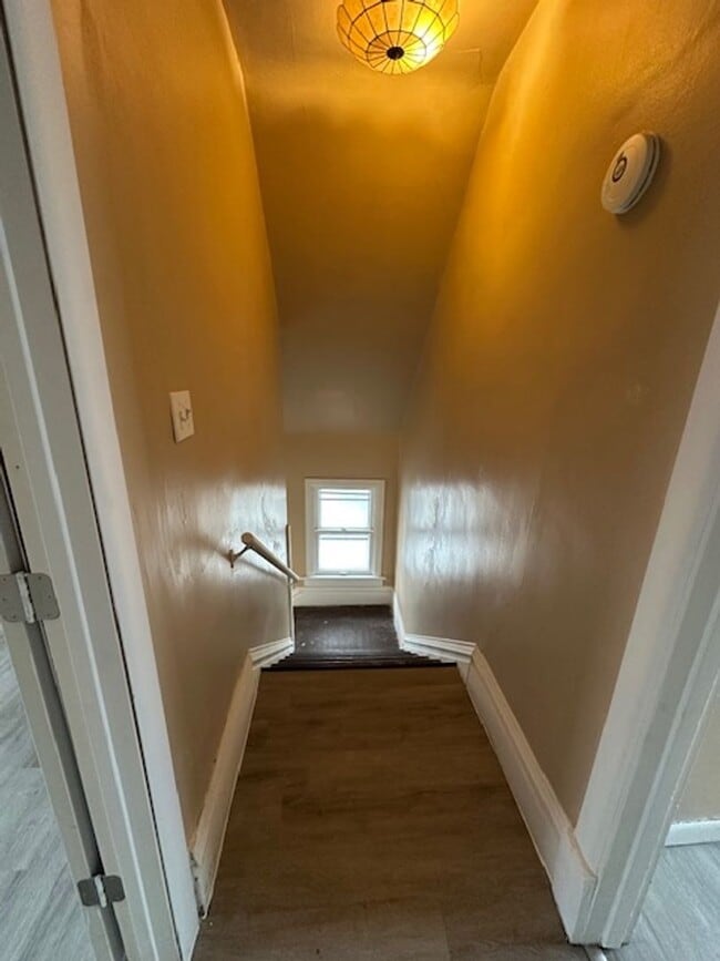 Building Photo - House for Rent with detached garage 3 BR/ 2 BA 61604