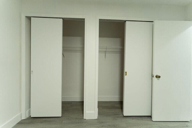 Building Photo - 1181 SW Sarto Ln
