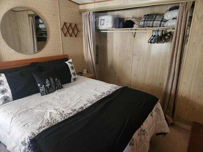 Building Photo - 2121 New Tampa Hwy