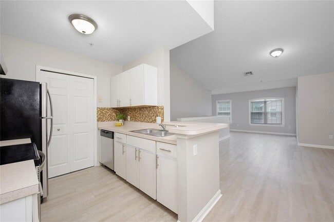 Building Photo - 6548 Swissco Dr