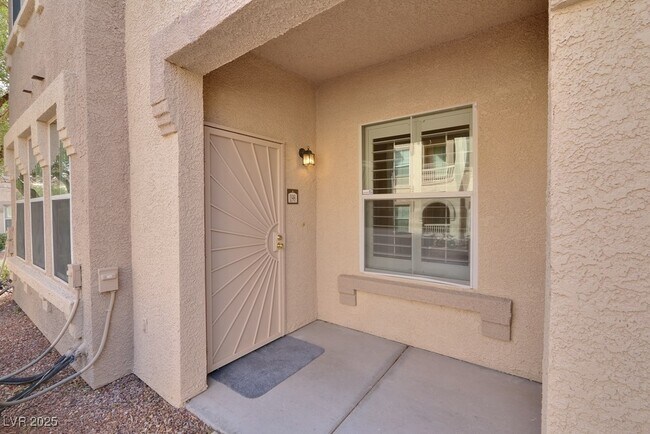 Building Photo - 10550 W Alexander Rd