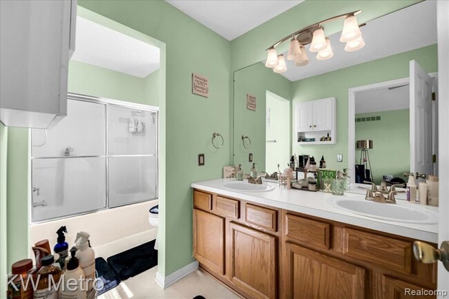 Building Photo - 7696 Henley Dr