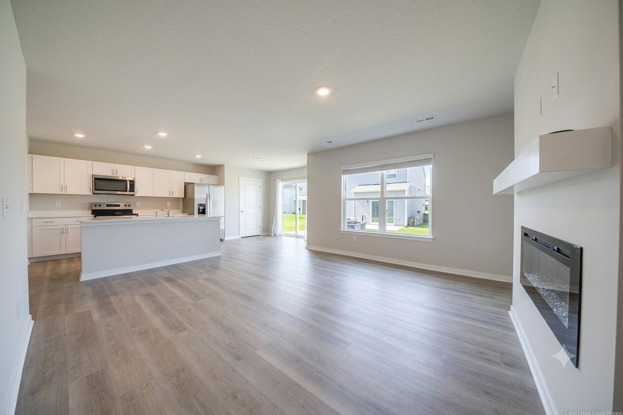 Building Photo - 303 Ember Dr