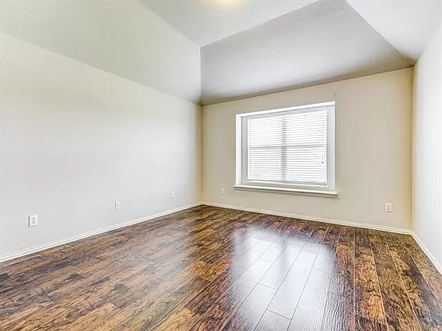 Building Photo - 2761 Cascade Cove Dr