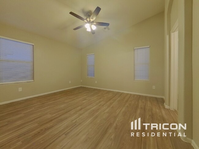 Building Photo - 16085 W Kendall St