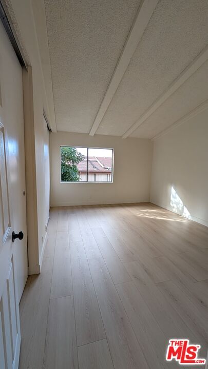 Building Photo - 7300 Lennox Ave