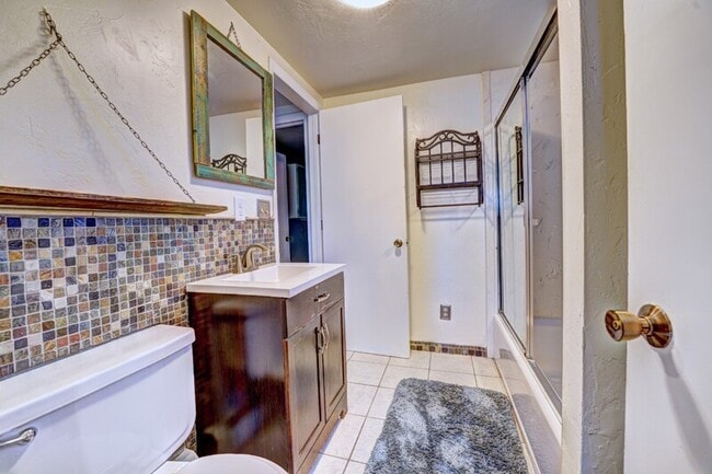 Building Photo - 2801 Hall Ave