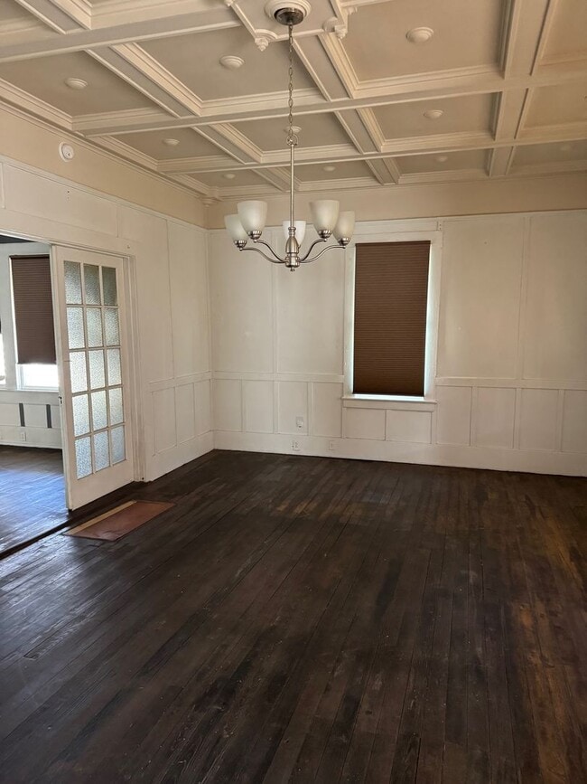 Building Photo - 3 bd 1 ba dowtown town Gadsden