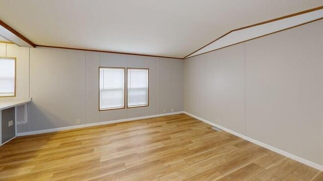 Building Photo - 147 American Ave