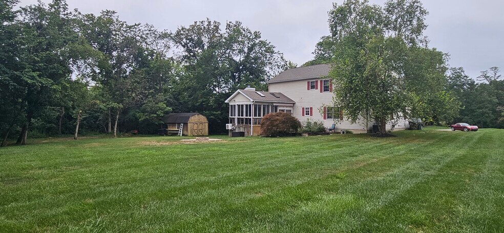 Building Photo - 1740 Magnolia Ct