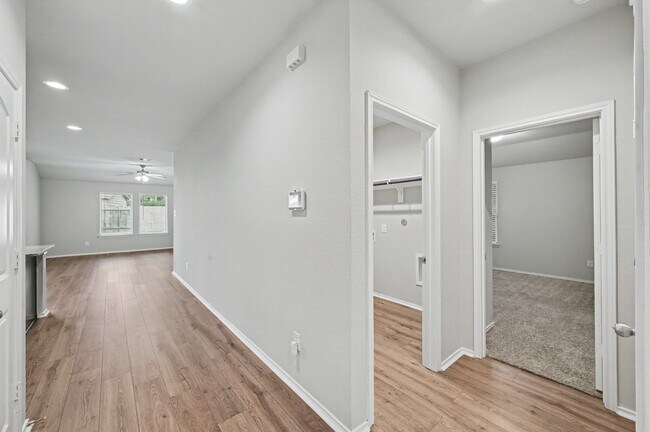 Building Photo - 18287 Woodpecker Trl