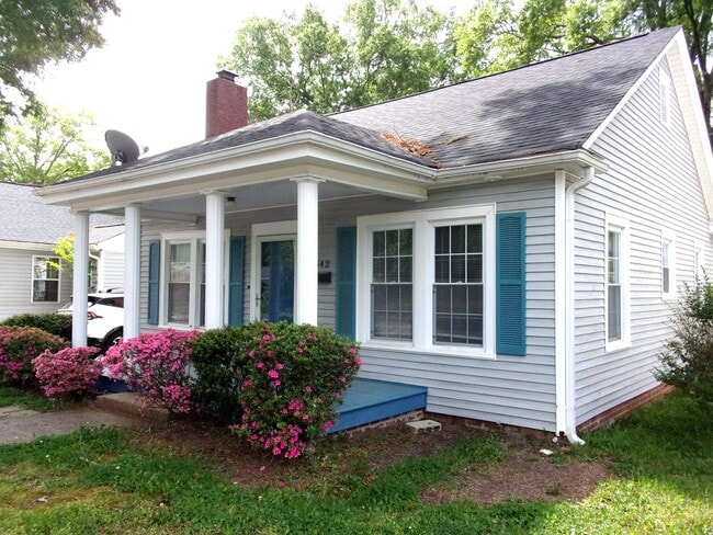 Building Photo - Charming 2 Bedroom 1 Bath Home in the Heart of Downtown Rock Hill