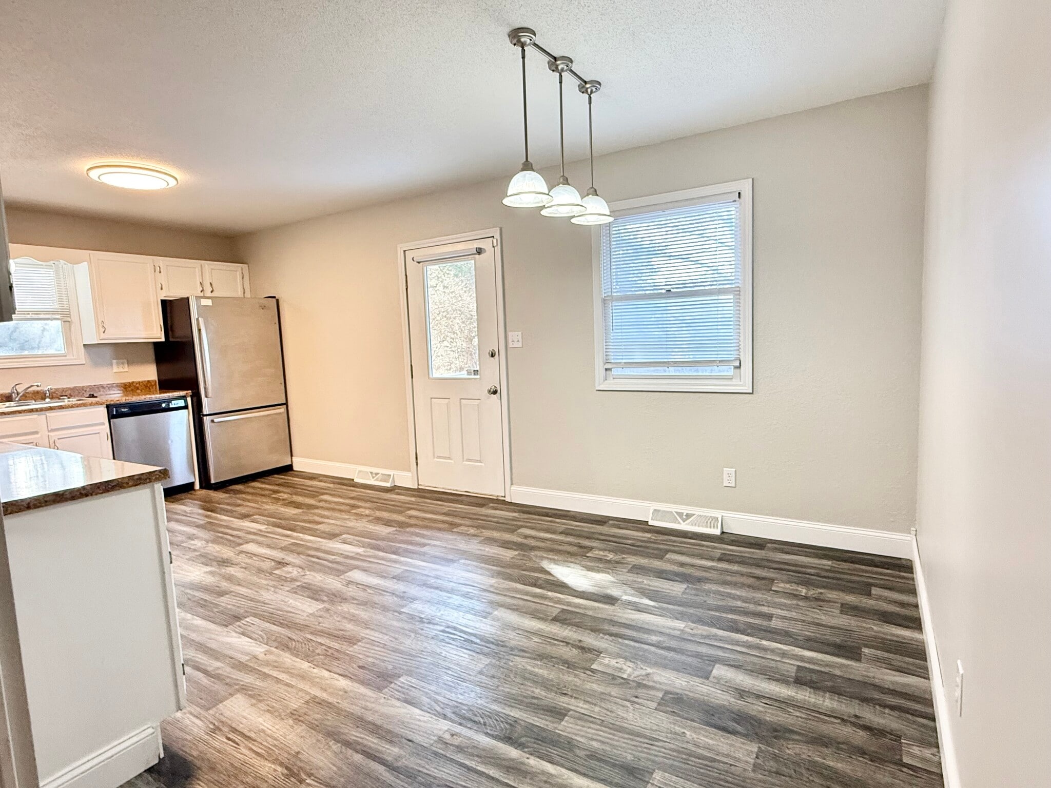 Building Photo - 2317 Independence Ct