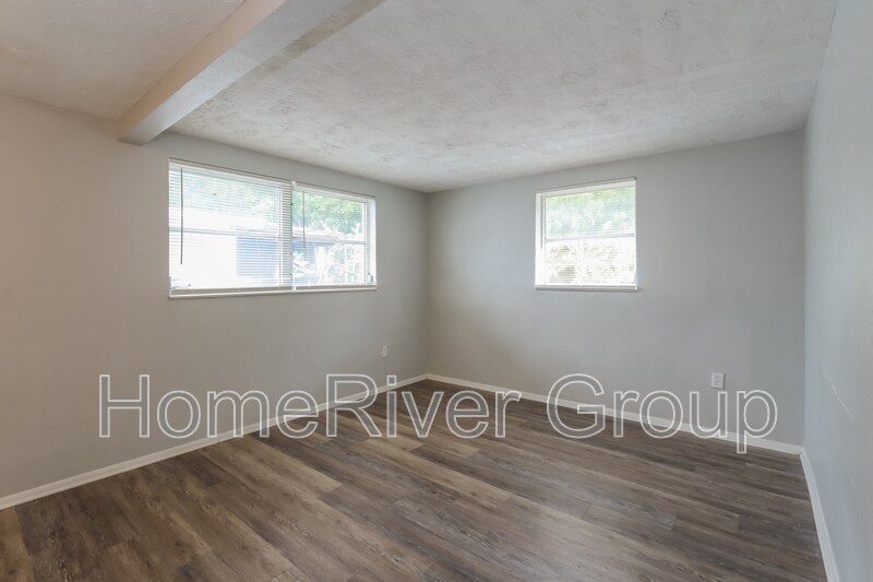 Building Photo - 9410 Cochise Ln