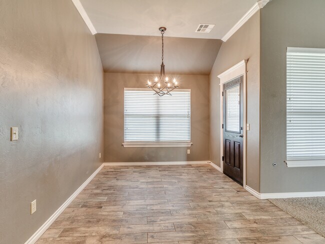 Building Photo - 3813 Normandy Rd