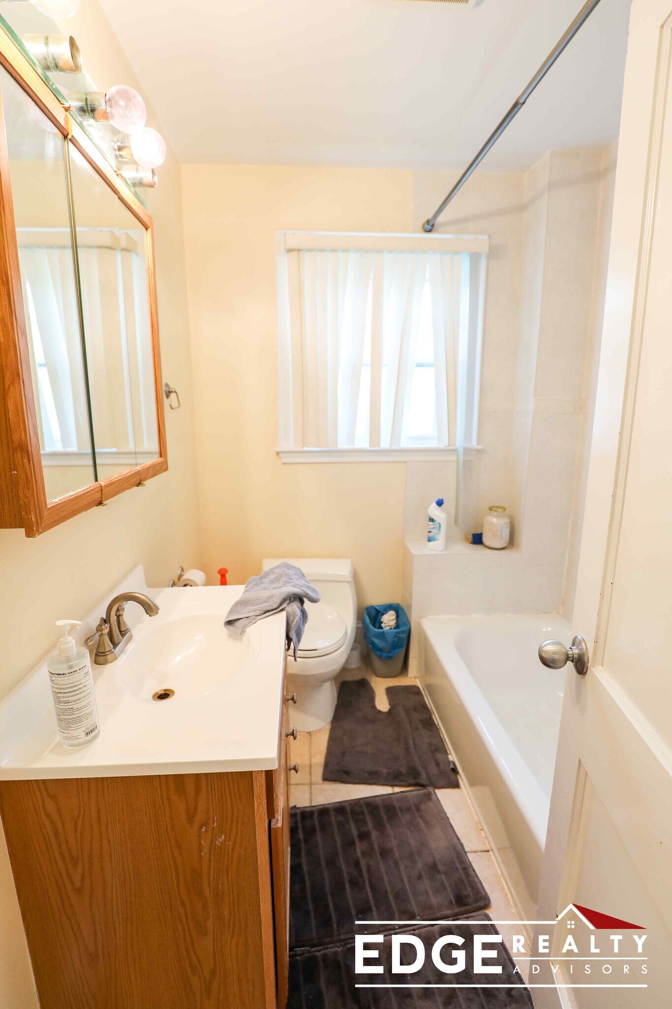 Building Photo - 12 Bothwell Rd