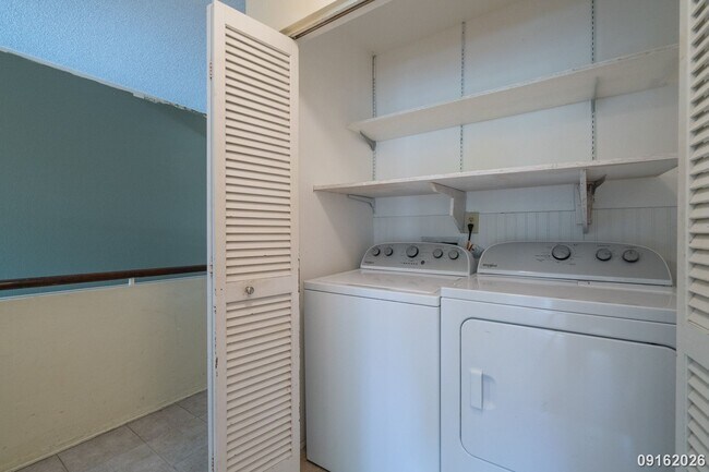 Building Photo - 47-705 Hui Kelu St #3