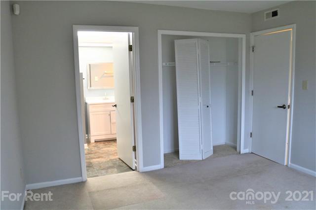 Building Photo - 1847 J Julian Ln