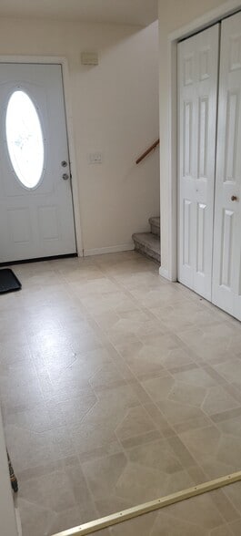 Entrance - 2010 Grammercy Ave