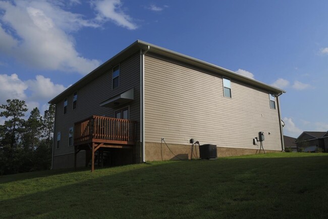 Building Photo - 4646 Plover Dr