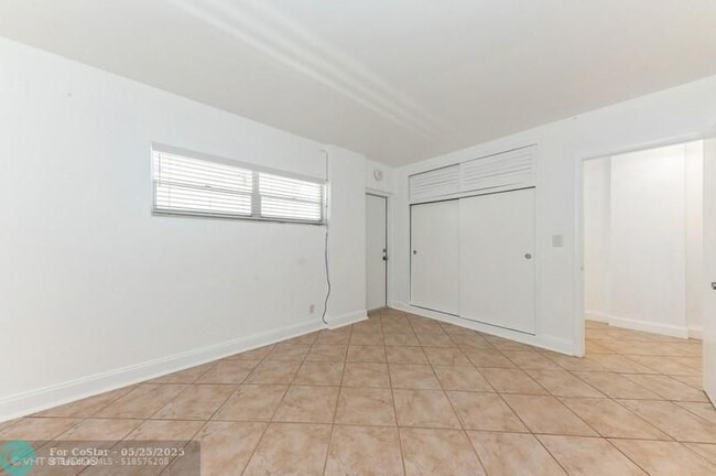 Building Photo - 710 N Ocean Blvd