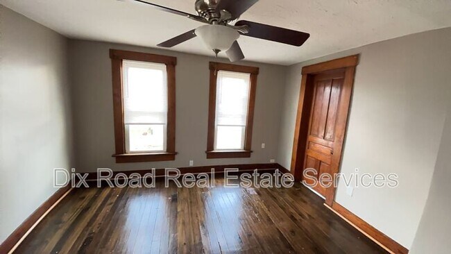 Building Photo - 118 Martz Ave